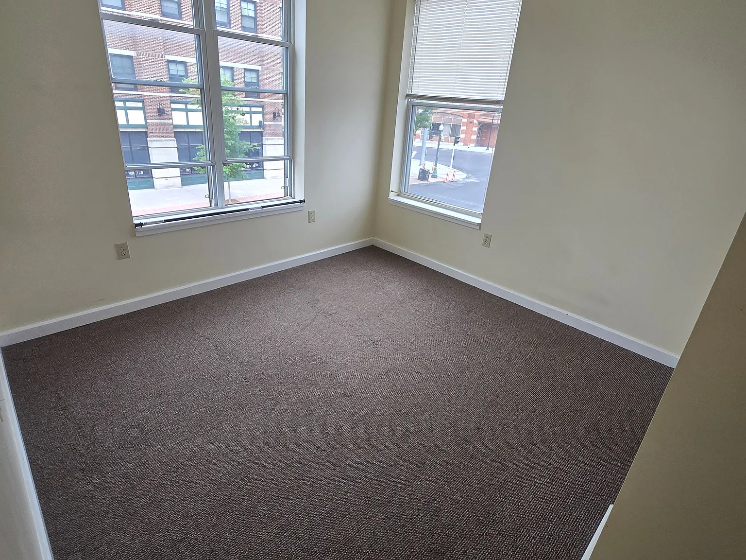 2 bed, 750 sqft, $1,175 — Photo 2