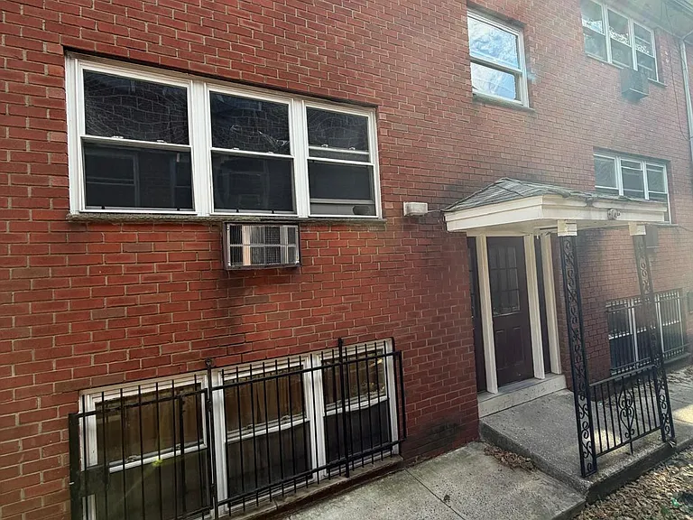 23-25 Smith St #6 — Photo 3