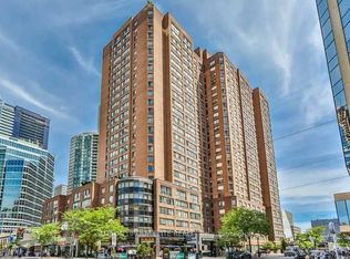 633 Bay St #2502, Toronto, ON M5G 2G4