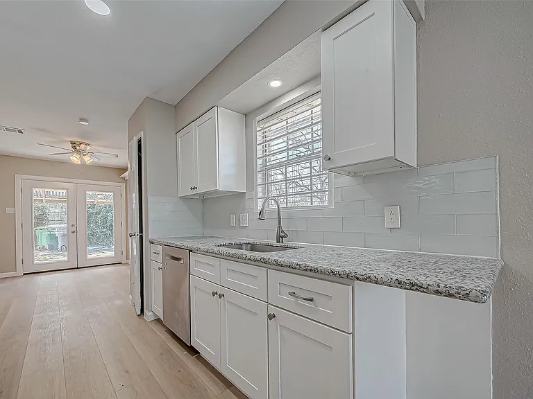 7315 Housman St — Photo 9