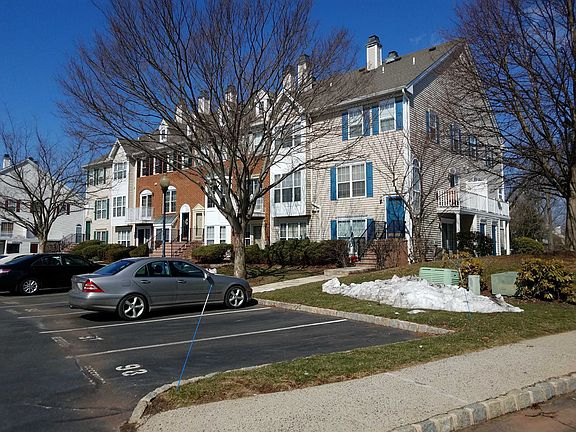 3rd image of 3601 Riddle Ct