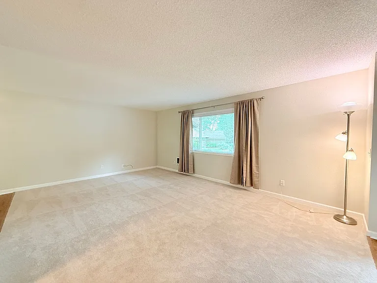 11253 SW Springwood Dr — Photo 7