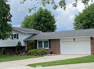 125 Wynnwood Ct, Lima, OH 45801