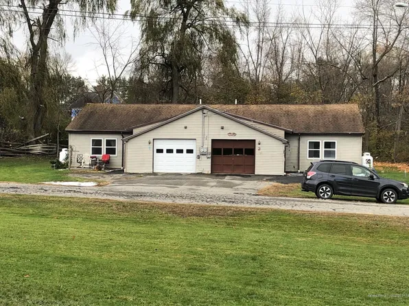 5-10 Hummingbird Cir, Augusta, ME 04330