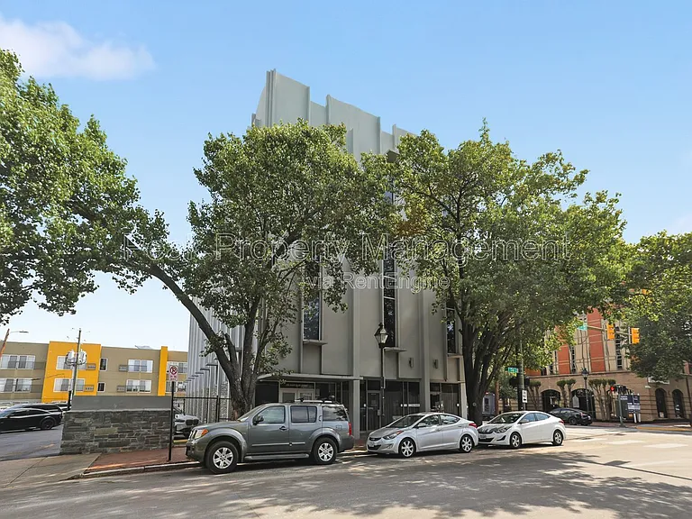 112 E Clay St #3C — Photo 2