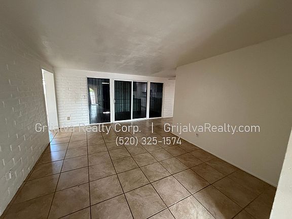 3rd image of 3325 S Elson Ave