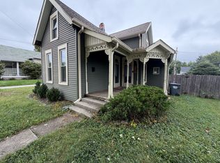 372 W Main St, Greenwood, IN 46142