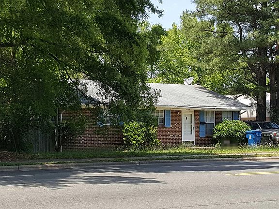 2nd image of 2544 Fayetteville St