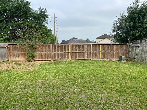 2nd image of 14003 Suffolk Woods Ln