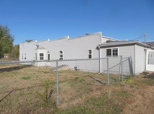 226 Wilson St, Wilsonville, IL 62093