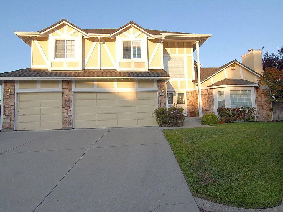 1st image of 565 Loch Lomond Ct