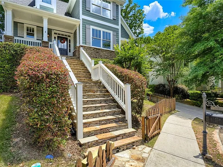 1617 Duncan Dr NW — Photo 2