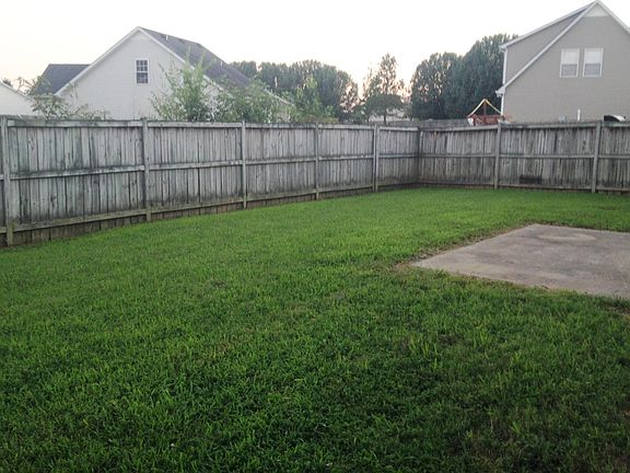 2nd image of 3045 Weybridge Dr