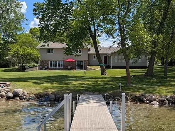 10928 E Lake Ida Ln, Pelican Rapids, MN 56572