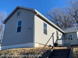 922 N 10th St, Quincy, IL 62301