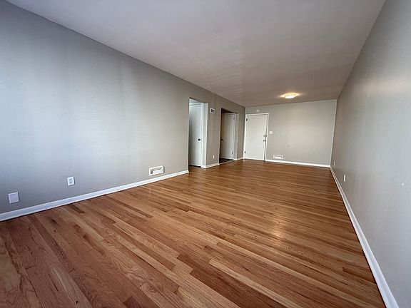 3rd image of 3885 N Humboldt Blvd #4