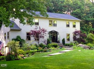 2 Orange Pippin Rd, Sandy Hook, CT 06482