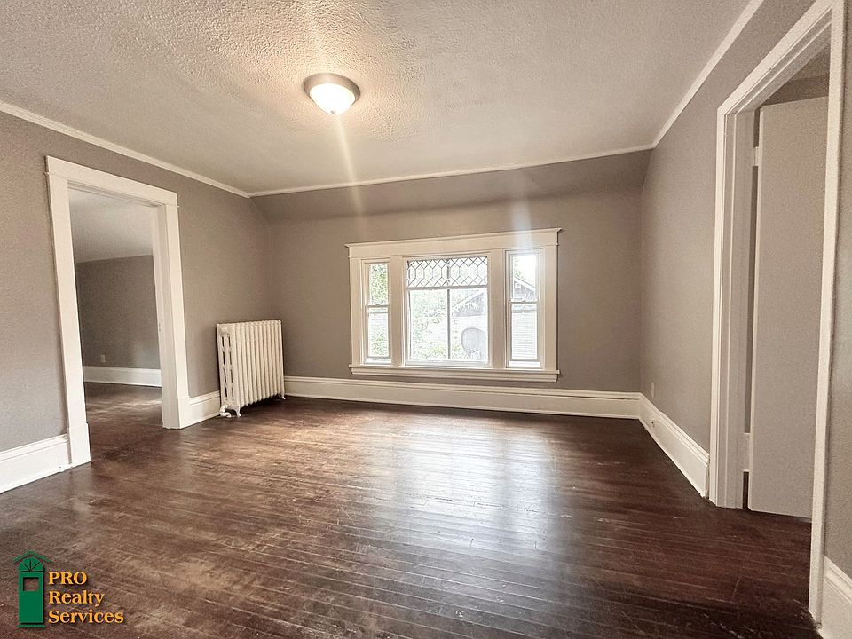 1st image of 3434 Oliver Ave N