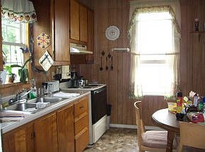 3rd image of 728 Norfolk Ave
