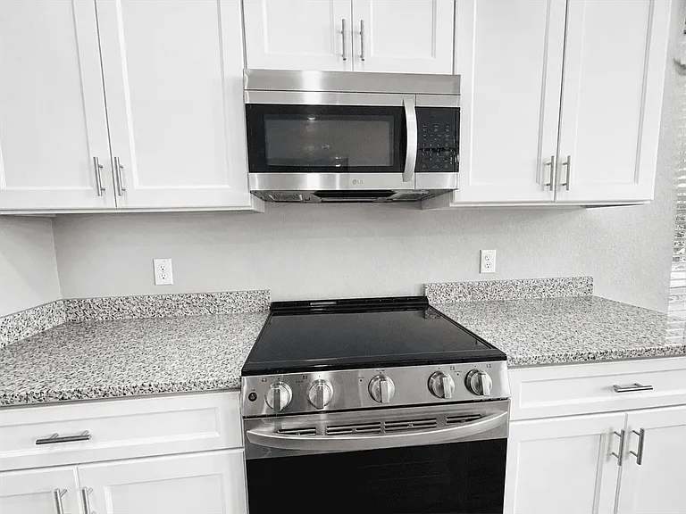 7149 Magnolia Crk #201 — Photo 6