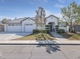 8835 Hickory Hills Ave, Bakersfield, CA 93312