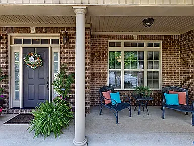 115 Woodmere Ct — Photo 3