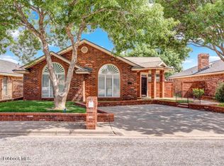 607 Poplar St, Levelland, TX 79336