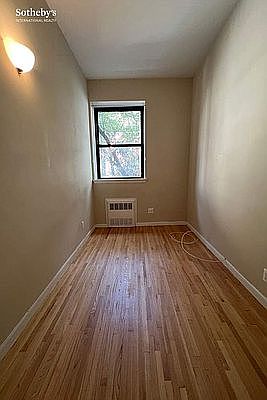 4th image of 24 W 68th St #5