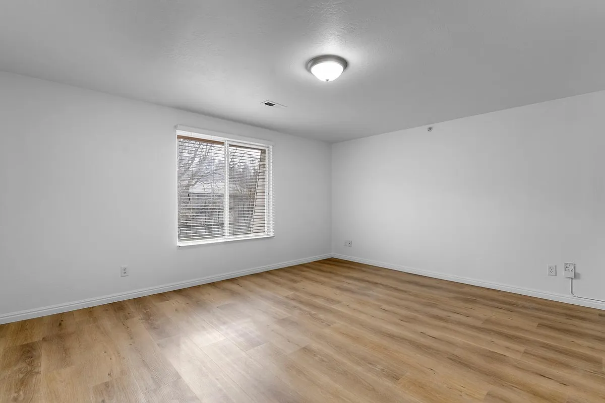 Building Photo - 455 N 400 W #15