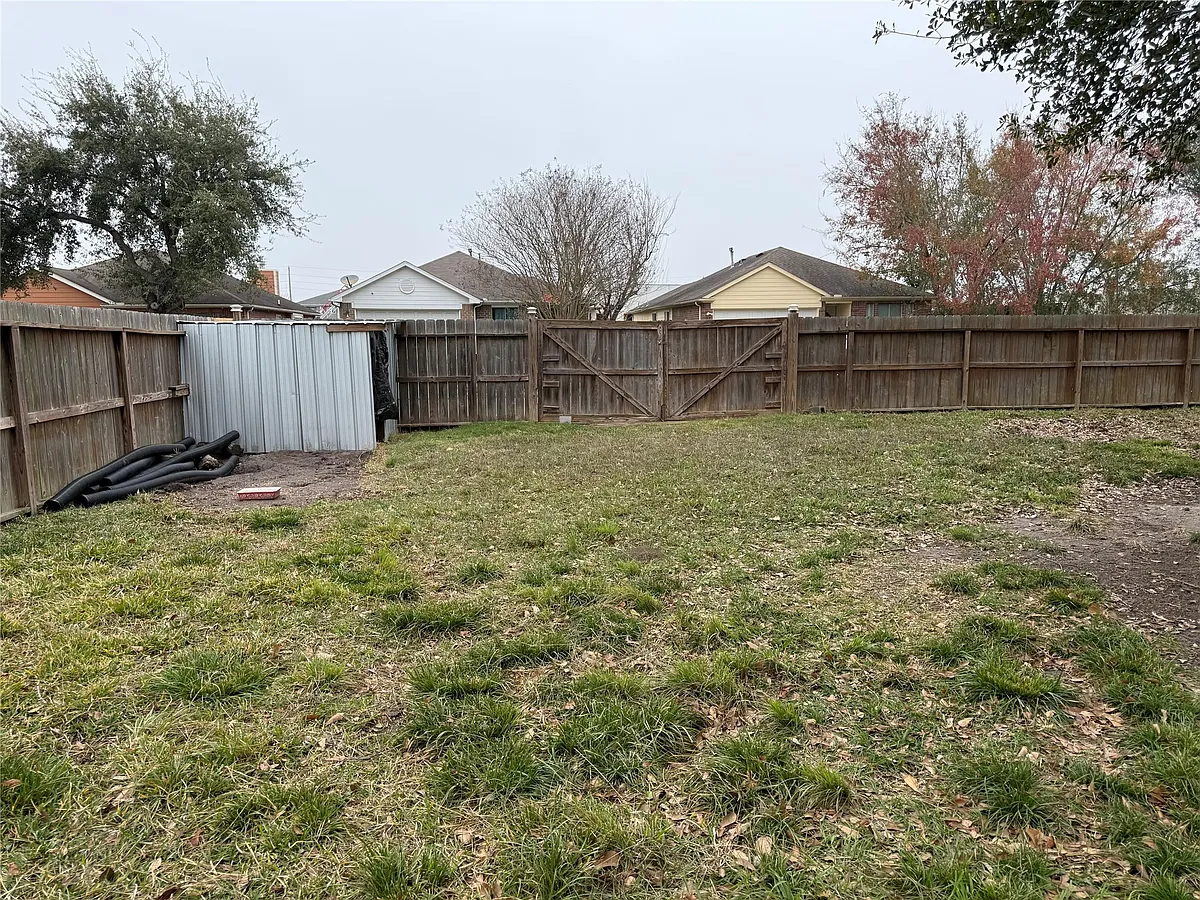 Building Photo - 3003 Vega St #3003