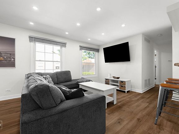 4th image of 411 Sidney Ave Unit D