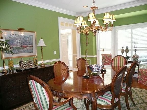 Banquet sized dining room