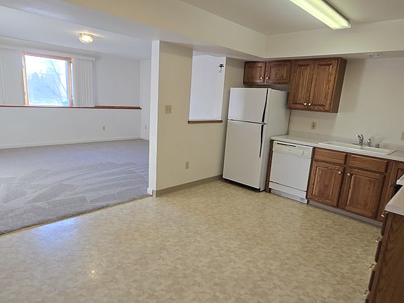 3rd image of 3509 11th Ave S #1