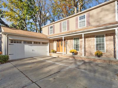 8593 Charles Ct, Sterling Heights, MI, 48312