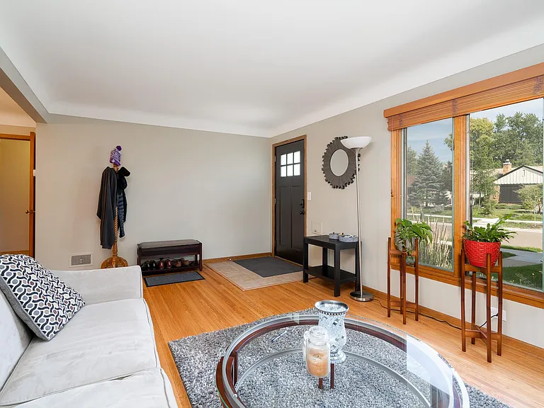 4405 Beard Ave N — Photo 7