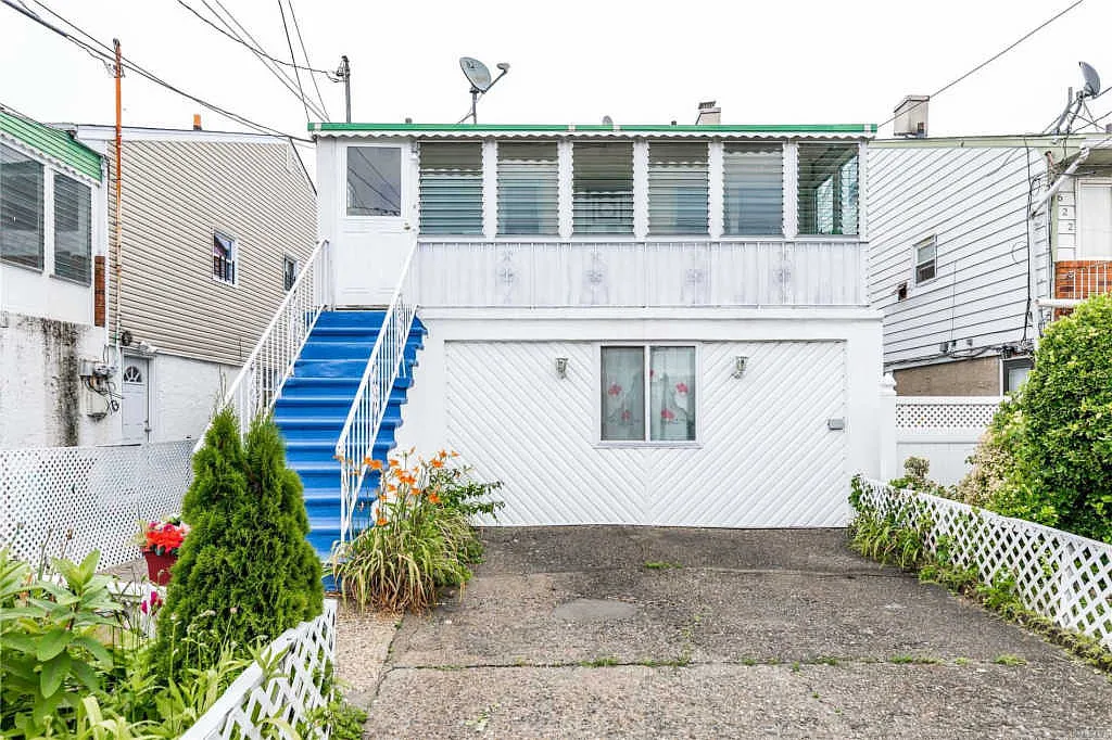 626 Beach 69th St photo 1