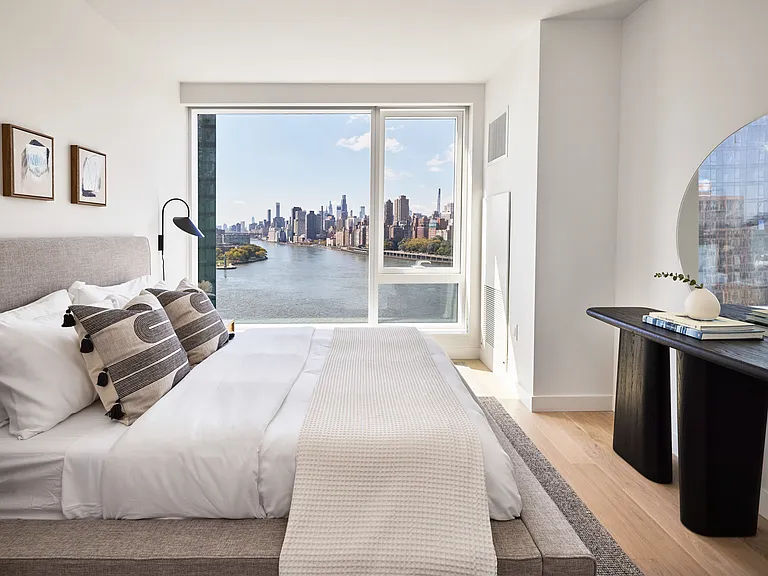 20 Halletts Point — Photo 35