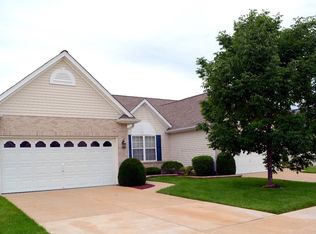 205 Park Ridge Dr, O'Fallon, MO 63366