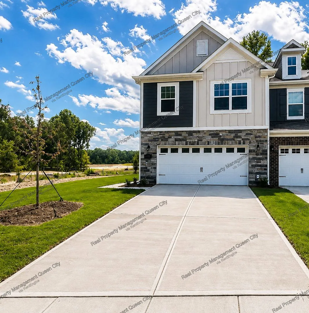 3 bed, 2.5 bath, 1784 sqft, $2,325 — Photo 1