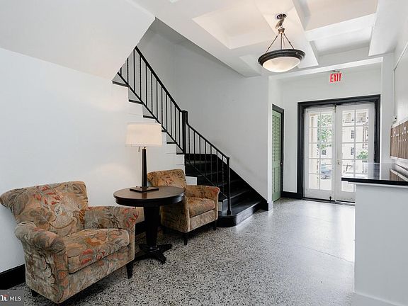 5th image of 2527 Q St NW APT 206