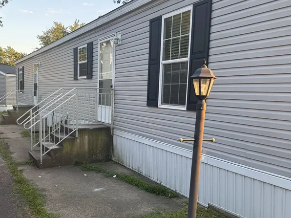 238 Dewey St, Urbana, IL 61802