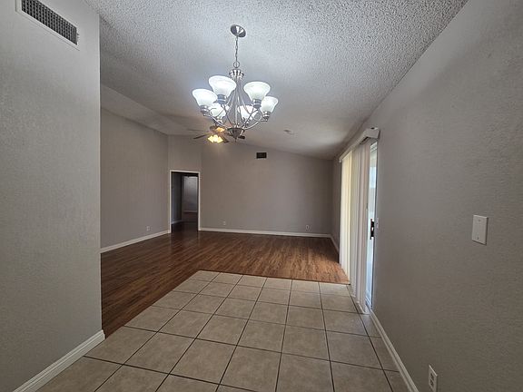 2nd image of 544 Kimberly Pl
