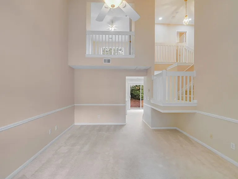 15021 Deshler Ct — Photo 10