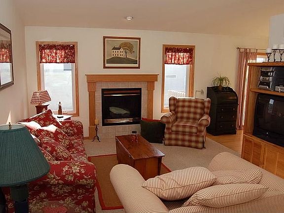 2nd image of 325 Kelvington Dr