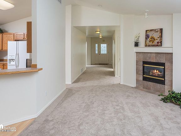 4th image of 1030 W Josselin Ln
