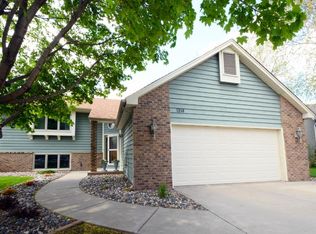 1314 Bridle Path Ct, Woodbury, MN 55125