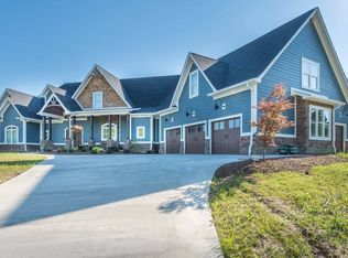 210 Deerfield Cir, Church Hill, TN 37642