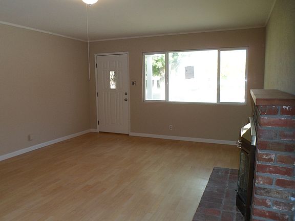 3rd image of 2056 Juanita Ct