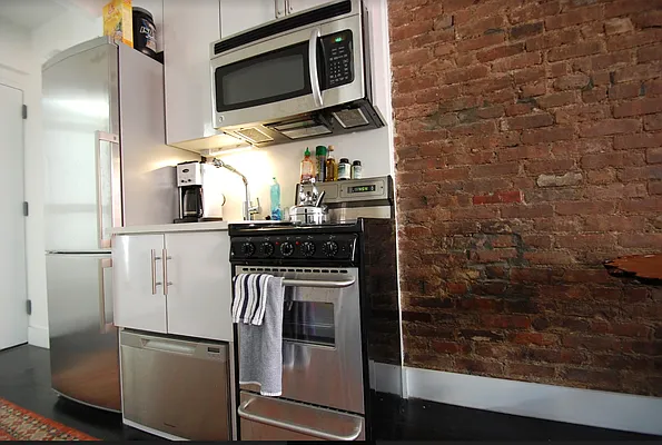 Rented by REAL New York | media 3