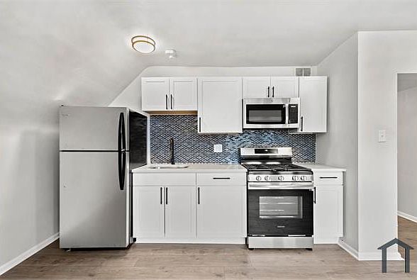 1st image of 5554 Avondale Pl #6